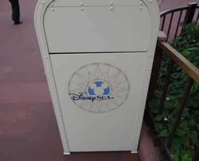 7 Things Your Company Can Learn From Disney Outdoor Trash Bins