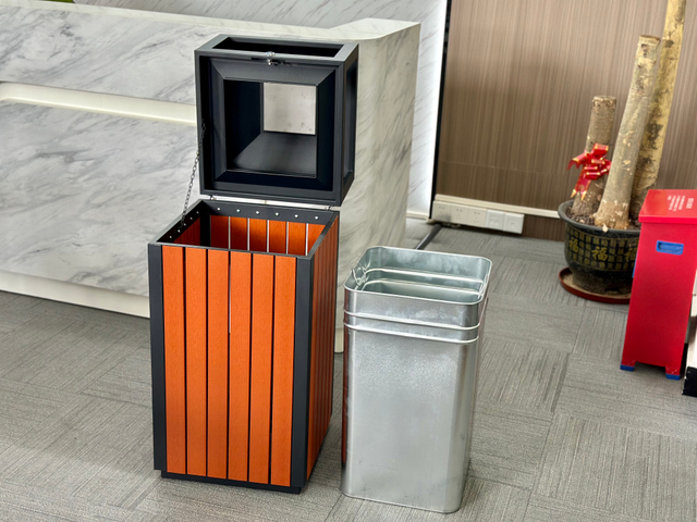 Heavy duty Plastic Wood trash can For outdoor use HW-04G