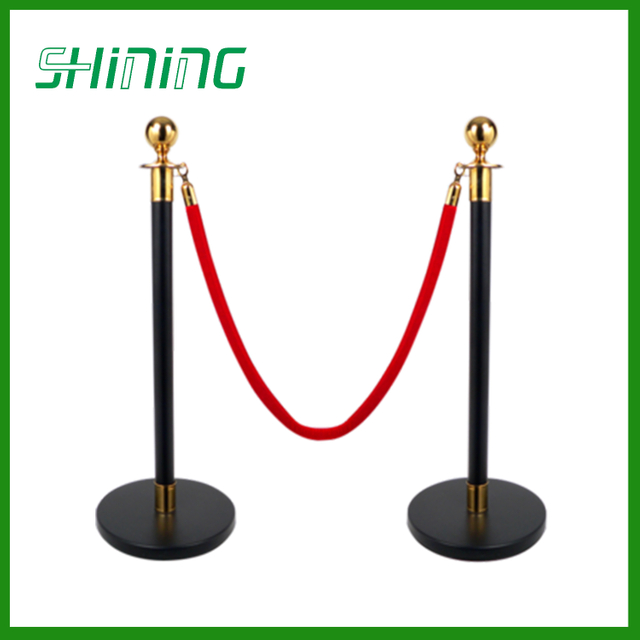 Black Paint Adjusta-tape Crowd Control Stanchions for High speed Train Station